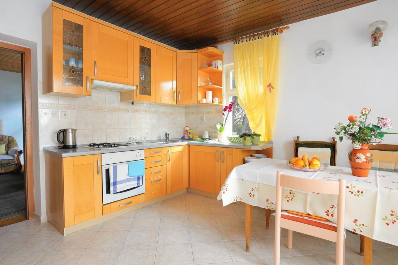 Rooms With A Parking Space Brela, Makarska - 17281 ภายนอก รูปภาพ
