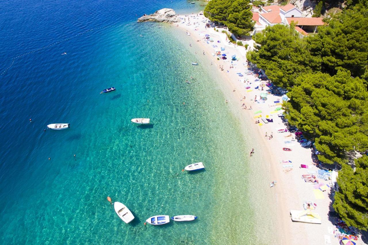 Rooms With A Parking Space Brela, Makarska - 17281 ภายนอก รูปภาพ